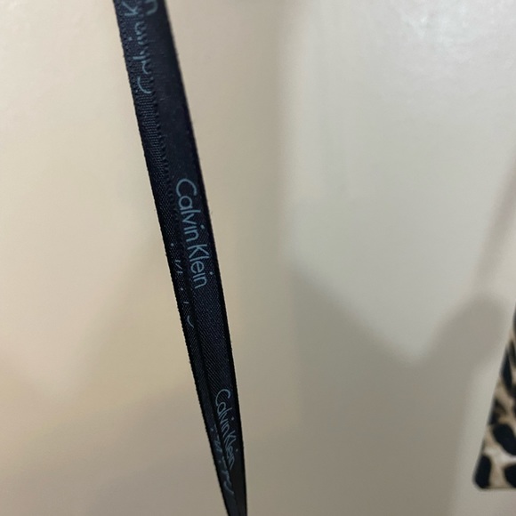 Leopard print Large halter tie back top - Picture 8 of 8